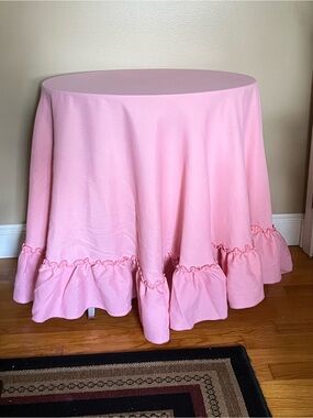 Vintage Pink Ruffle Hem tablecloth.